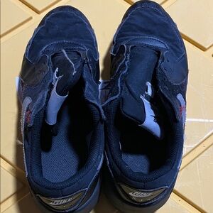 Nike Men's Black and White Sneakers